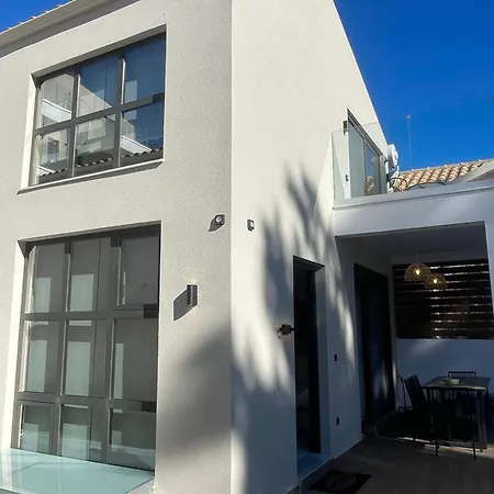 Ionian Elite Beachfront Вилла Нидри