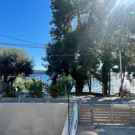 Ionian Elite Beachfront Нидри
