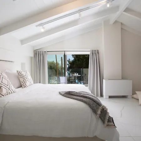 Вилла Ionian Elite Beachfront Нидри