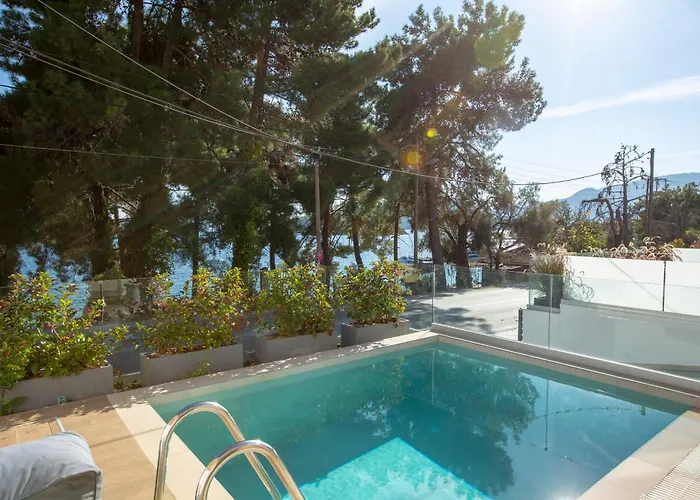 וילה Ionian Elite Beachfront *