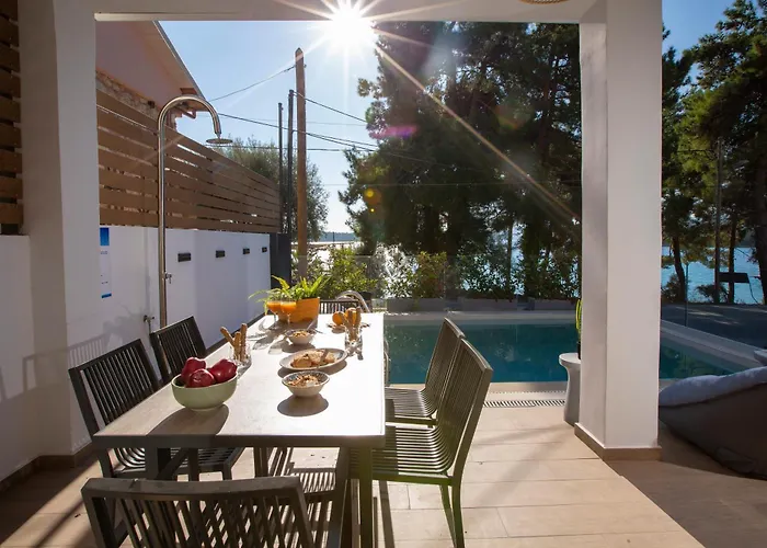 וילה Ionian Elite Beachfront *